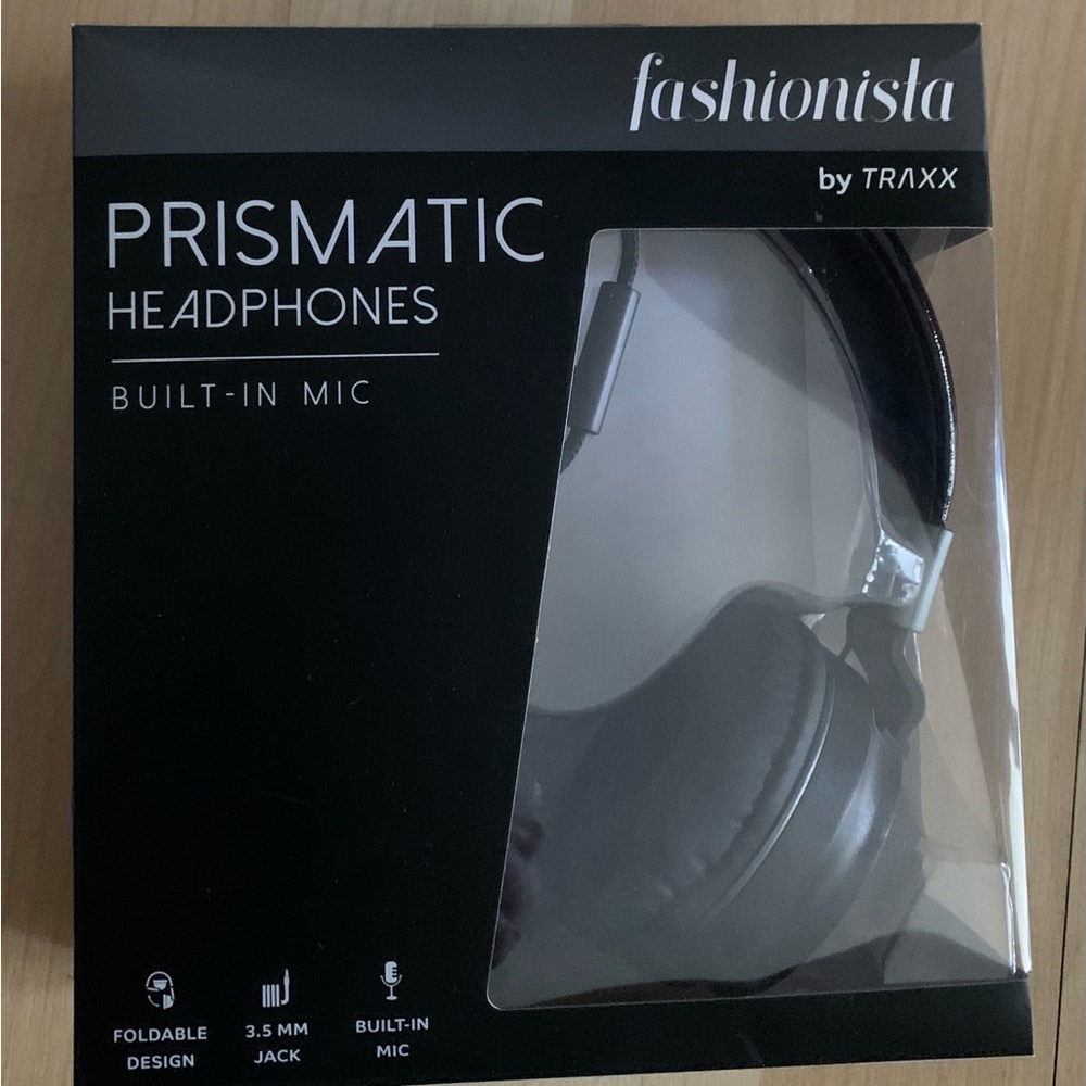 NIB Fashionista by TRAXX Prismatic Headphones W/built-in microphone